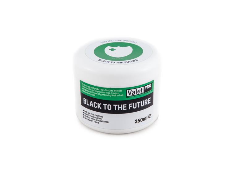 Ošetření plastů a pneumatik ValetPRO Black to the Future (250 ml)ValetPRO